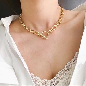 NWOT 18K gold plated choker necklace